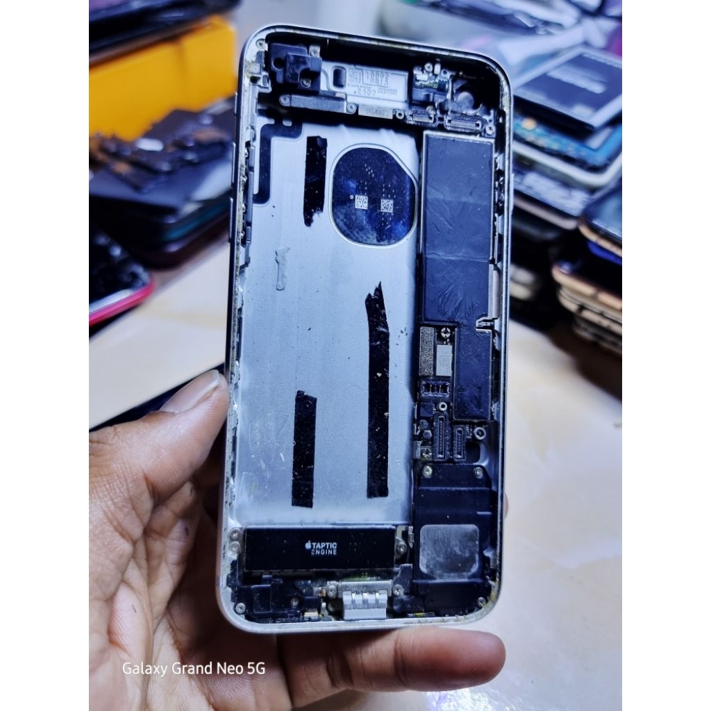 Mesin Iphone+Housing, Cas Dll iPhone 7 32GB Minus Cek deskripsi.