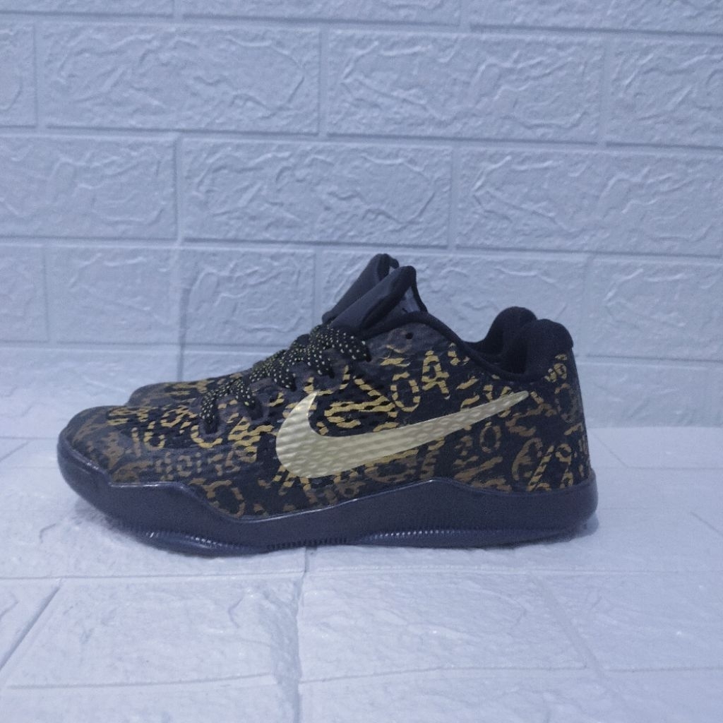 SEPATU KOBE 11 ID MAMBA DAY