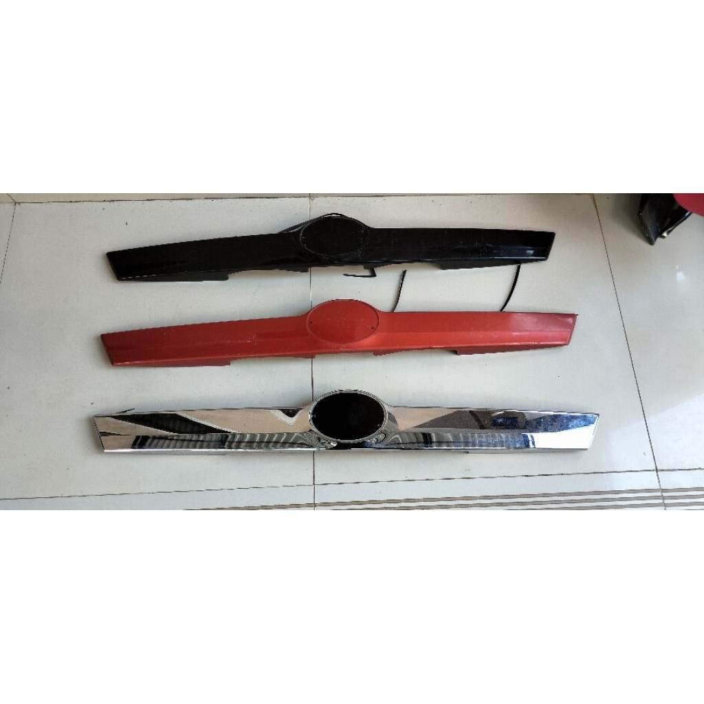 trunklid list bagasi Sigra cayla original