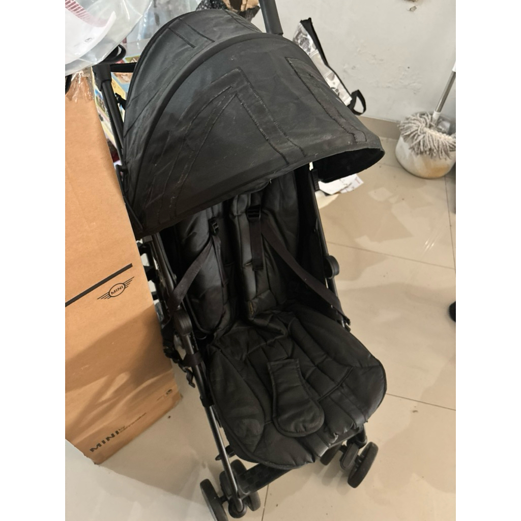 PRELOVED STROLLER EASY WALKER HITAM