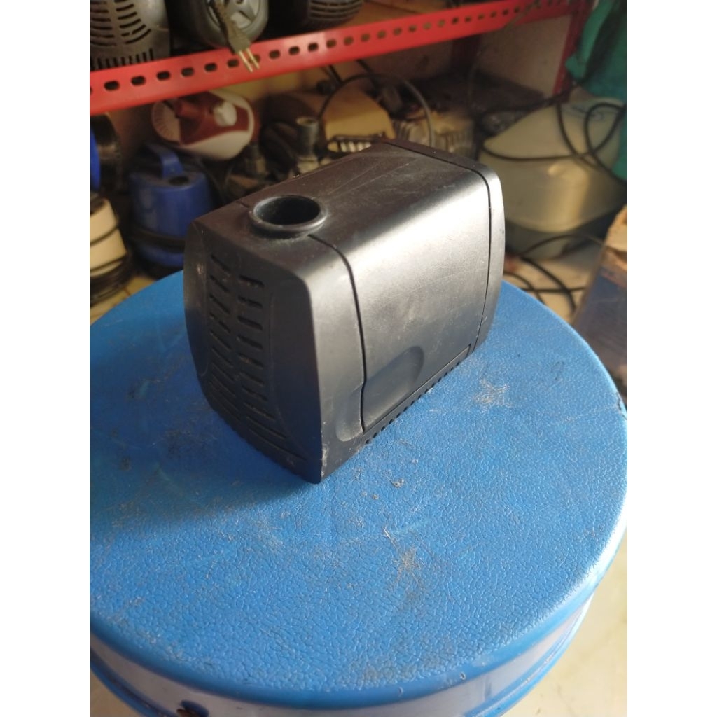 TAKARI AT104 2000L/H FILTER power head/pompa celup/filter aquarium dan kolam.