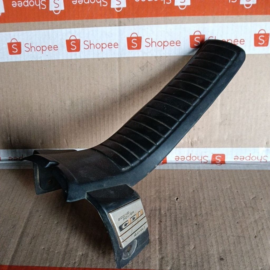 PELANA KARET DEK SAYAP TENGAH ASTREA PRIMA Second Original KARET BANDO CENTER PRIMA100