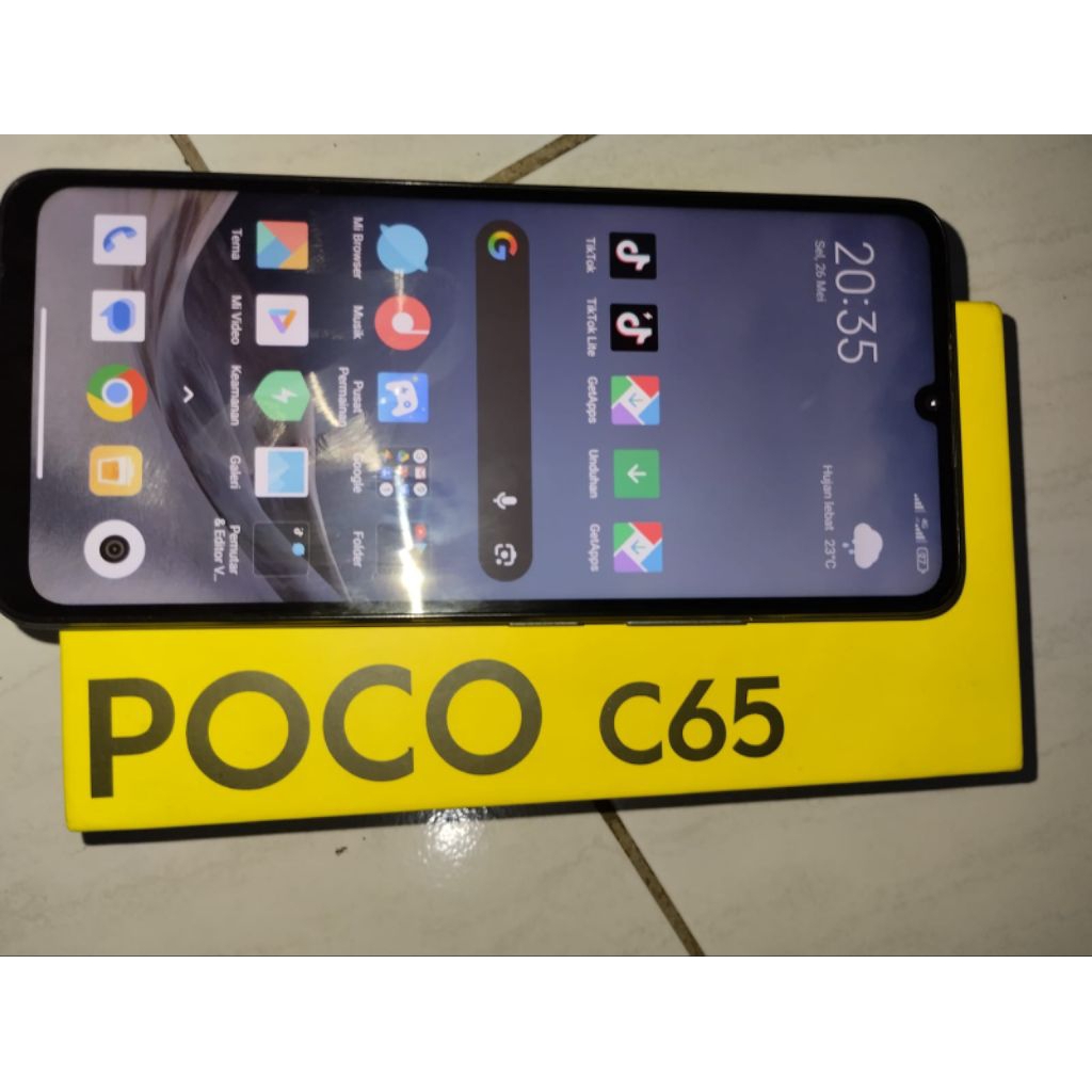 p poco c65 bekas
