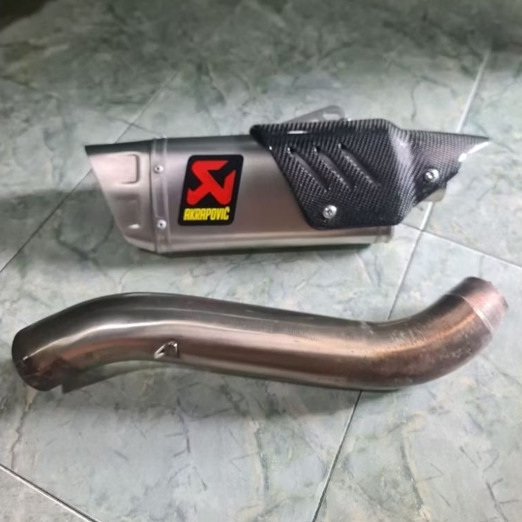AKRAPOVIC YAMAHA R6