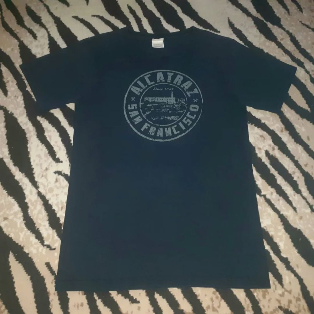 T-Shirt VTG 00s ALCATRAZ SAN FRANCISCO ""Respect Our Planet""