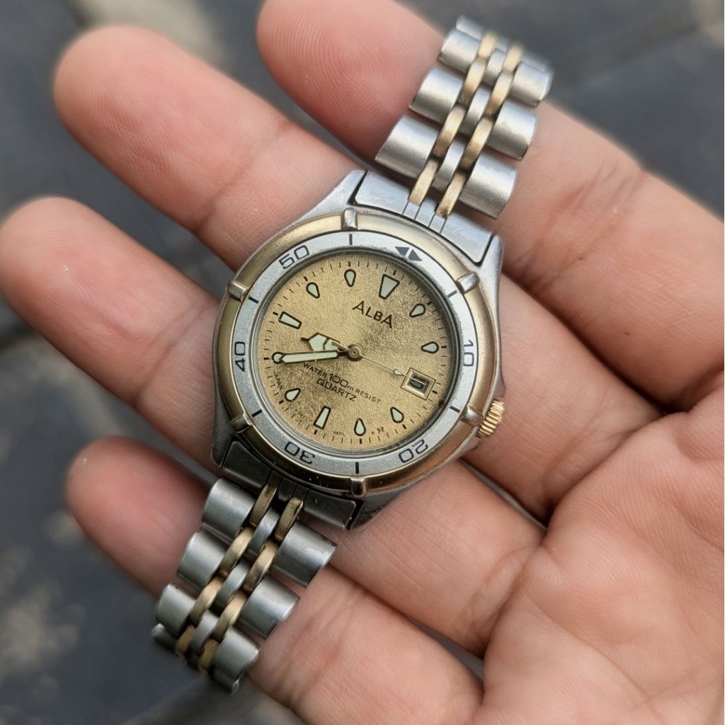 Jam Tangan Wanita Rare ALBA TEXTURE GOLD DIAL QUARTZ VINTAGE - Watches