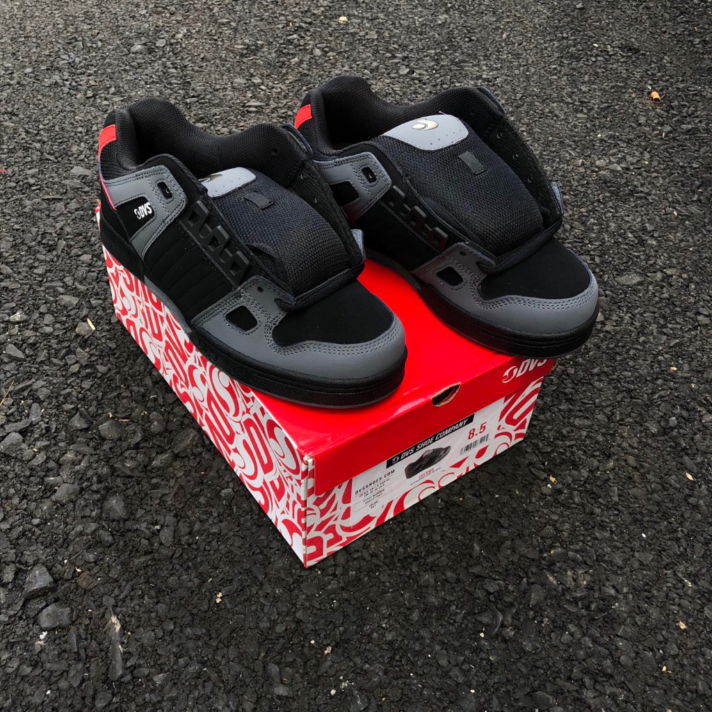 DVS SHOES / fat shoes  Skateboard BMX MTB street  DH CELCIUS BLACK Charcoal komplit box