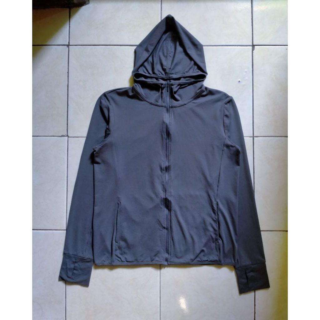 jacket Uniqlo airism abu