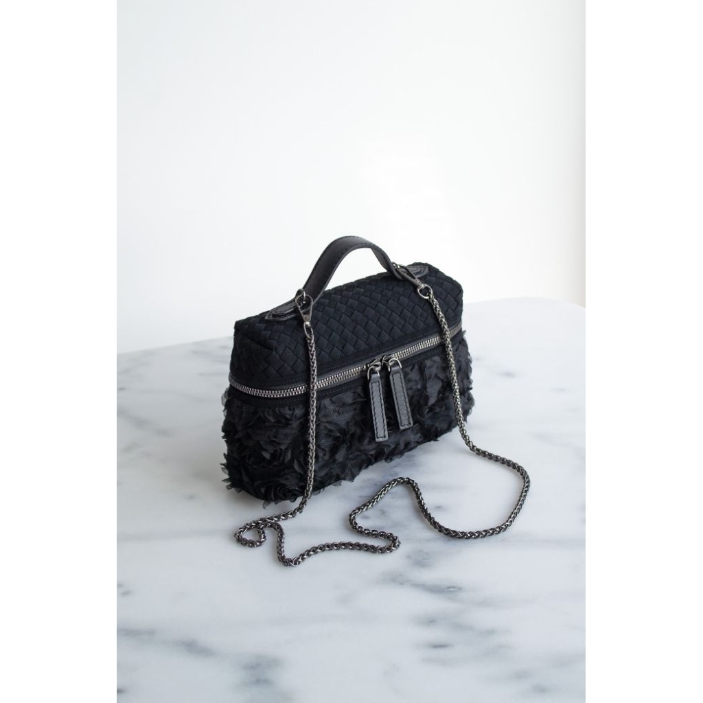 Linette rency | tas selempang anyam | mini sling bag | top handle bag | tas anyam