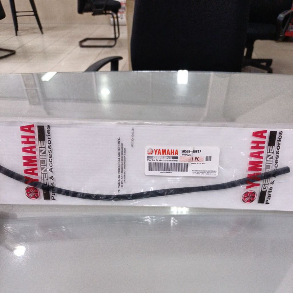 BUSA DAMPER LID BAGASI NEW NMAX YAMAHA (90520-06817)