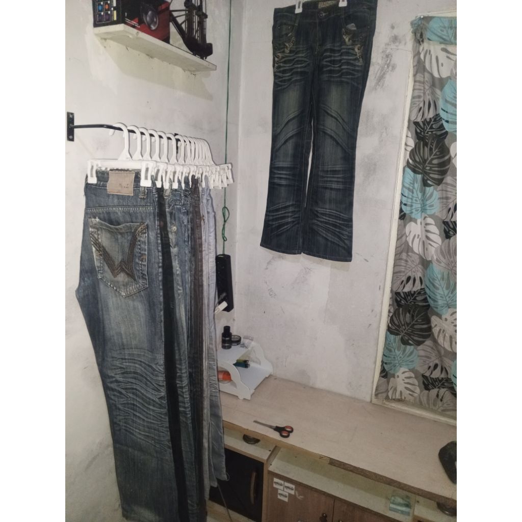 Jeans fedding gacorrrrr