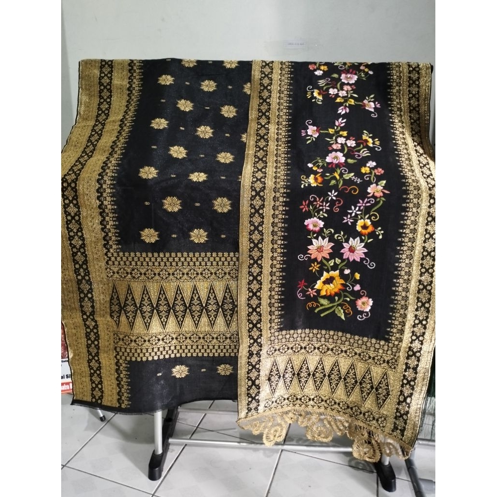 Songket Padang (Pandai Sikek)