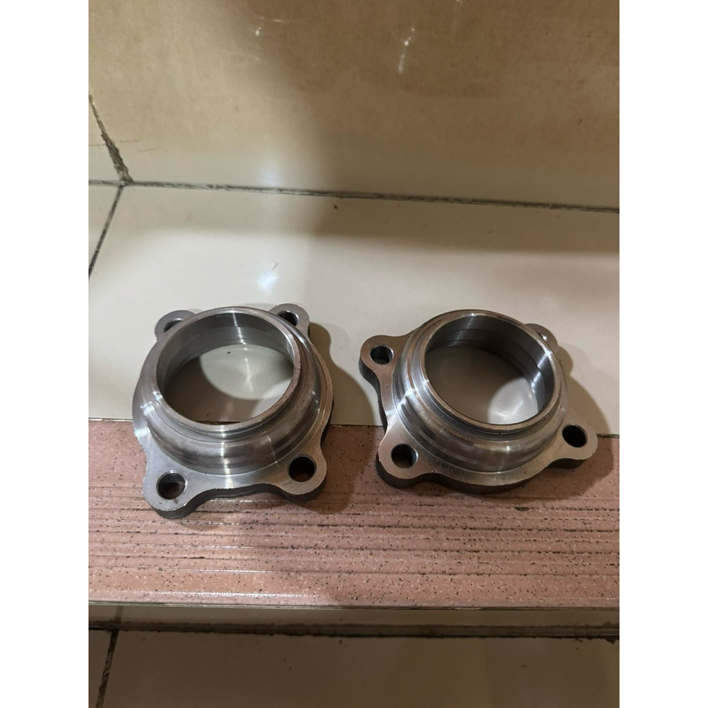 Case Bearing L038 L300 Rumah Bearing Belakang