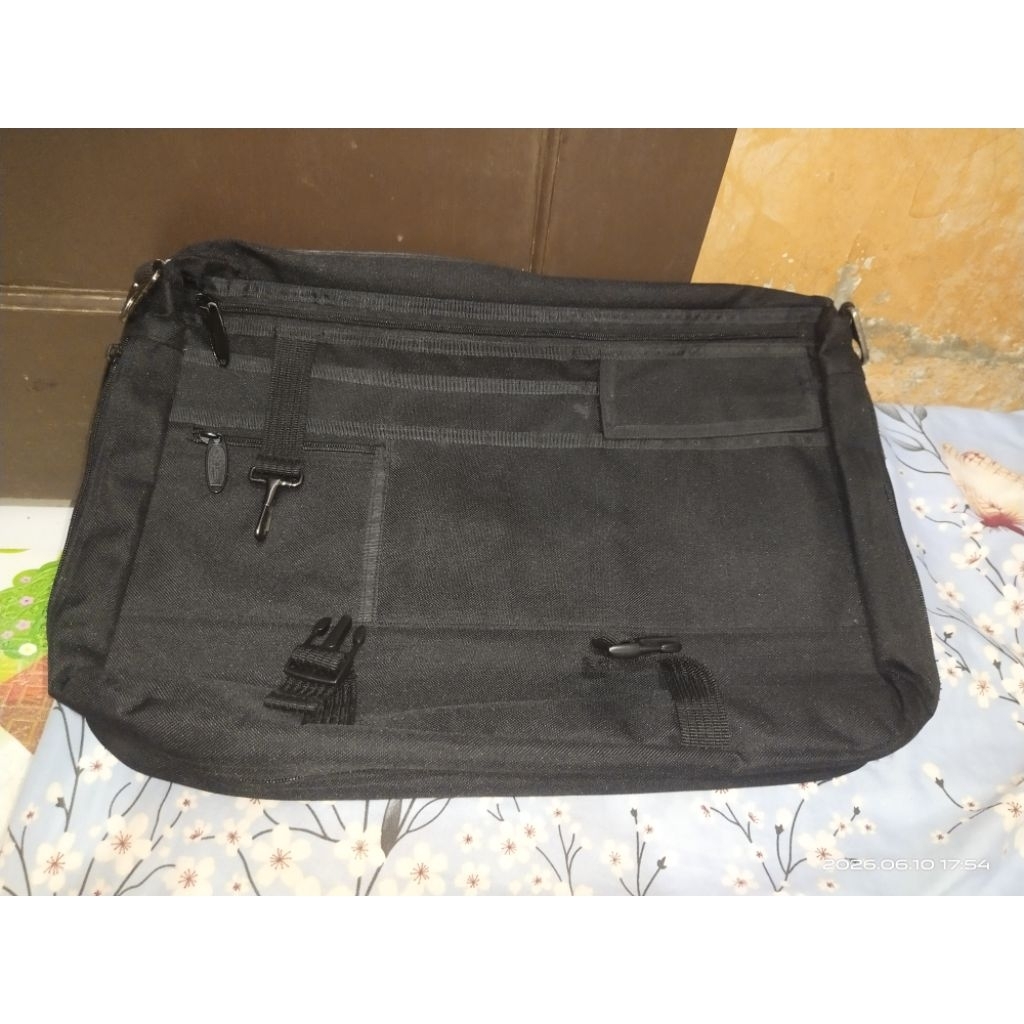 Tas Laptop & Dokumen 2in1