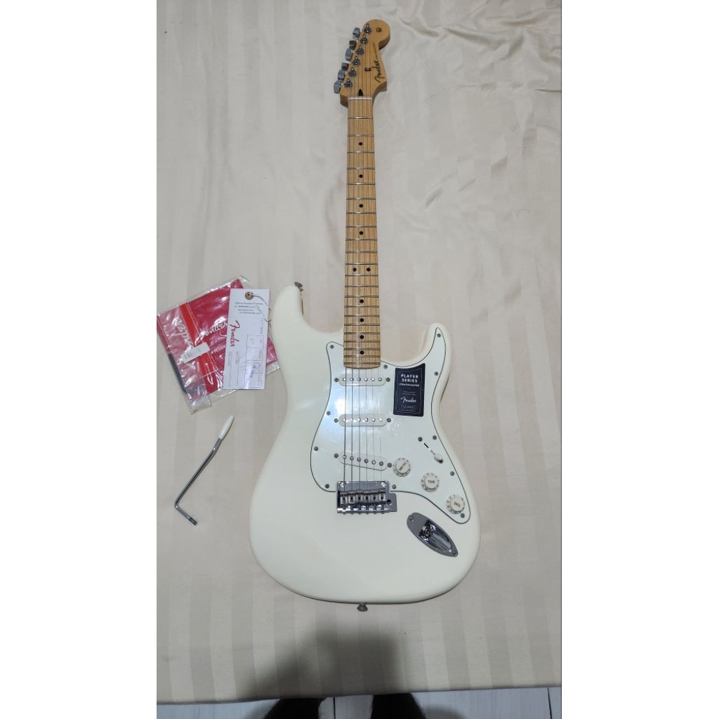 Fender Stratocaster player series Mexico 2022 – Polar White