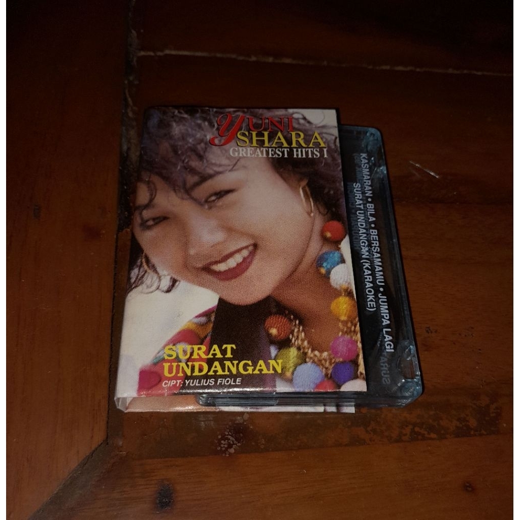Kaset pita Yuni Shara