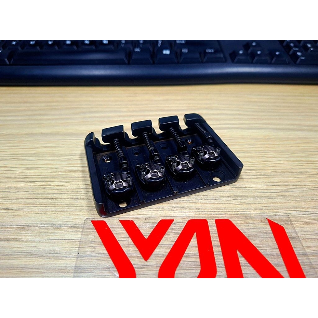 Ibanez SR Accu-cast B500 4 String Bass Bridge Black