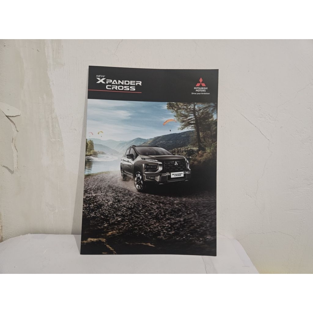 brosur katalog mobil mitsubishi xpander cross 2025 leaflet