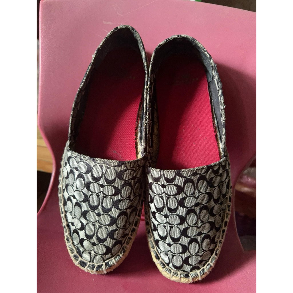 sepatu coach