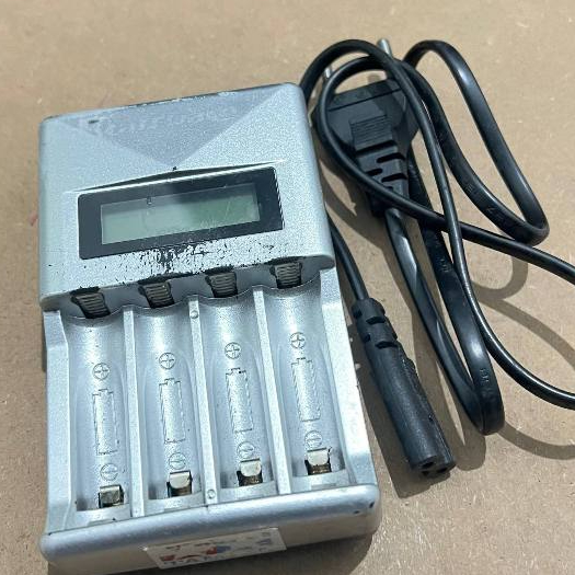 Charger Baterai AA Taffware (Second)