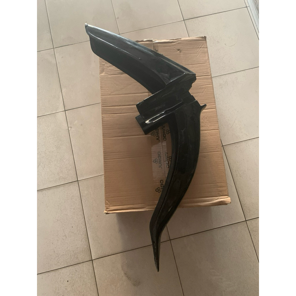 Spakbor depan Yamaha Force 1