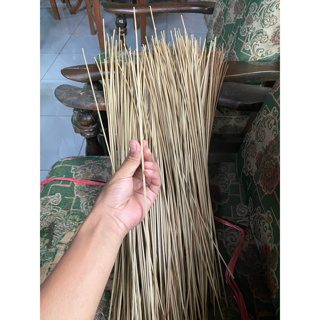 Bitingan arku layang-layang sukhoi Petung