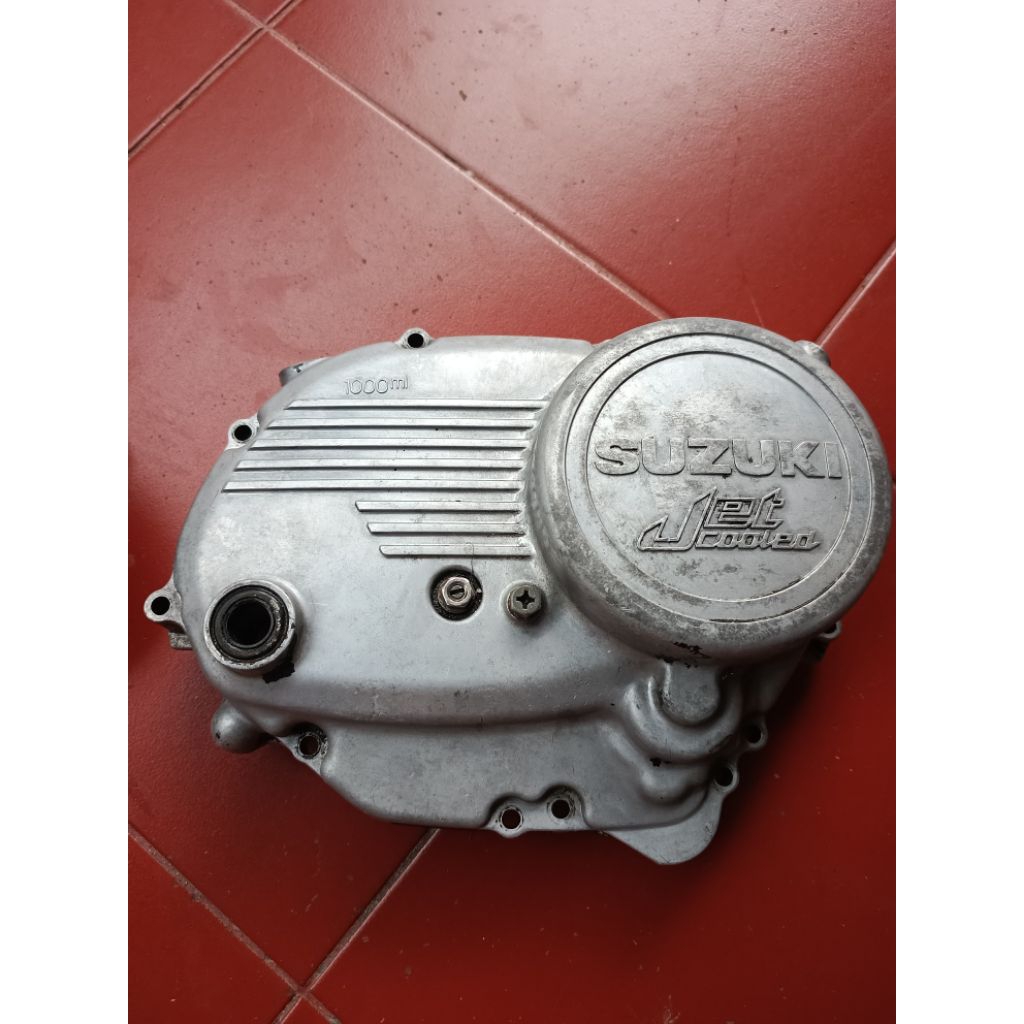 Bak kopling Suzuki rc 100 ..bahan ORI (perlu repaint ulang)