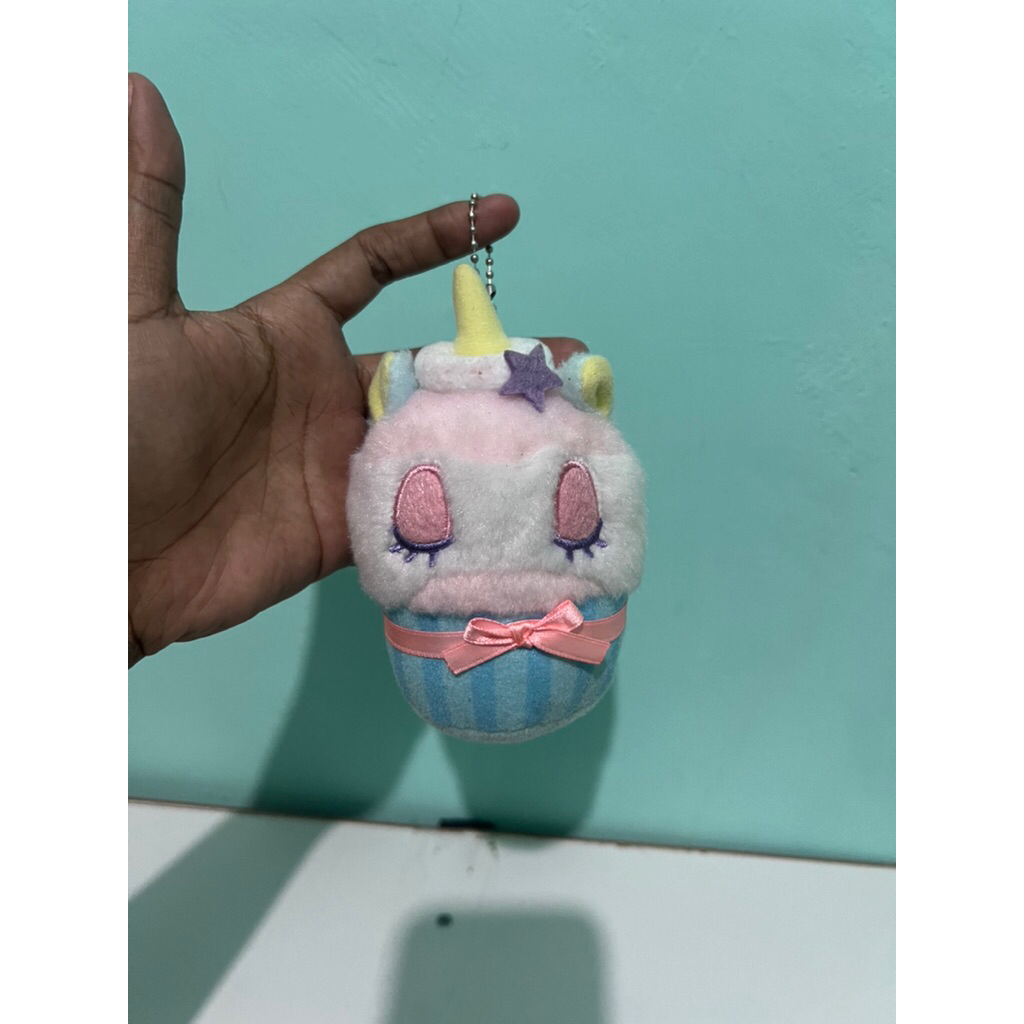 Boneka ganci amuse unicorn gantungan kunci unicorn amuse cake bentuk kue