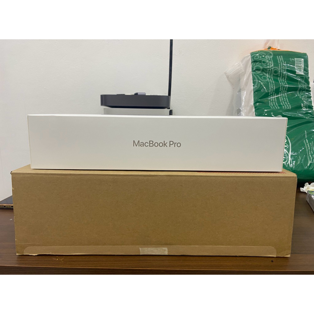 MacBook Pro m2 8/256GB 13 inch IBox BNOB 2023