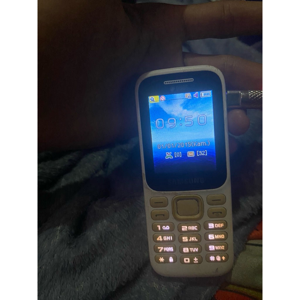 Samsung Guru Music 2 (SM-B310E) kondisi bekas normal