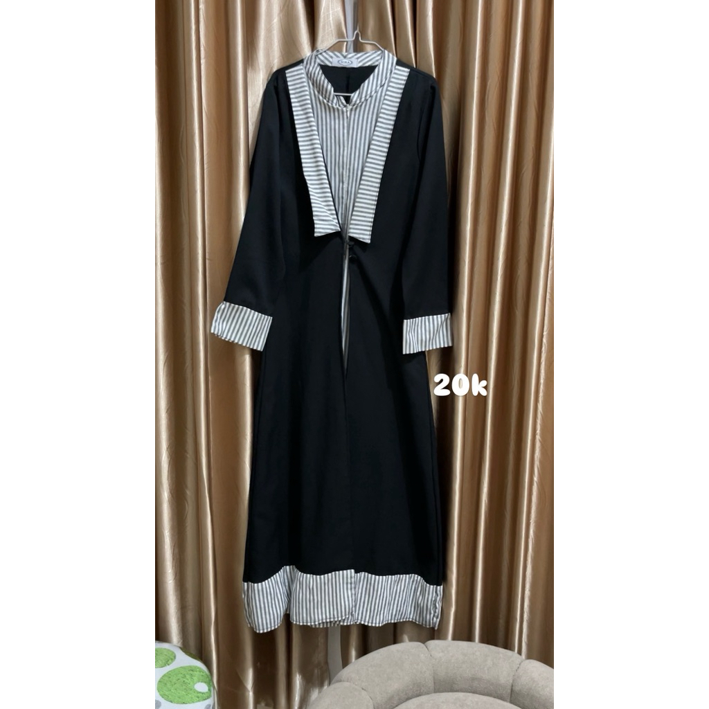 Dress gamis hitam putih salur garis garis