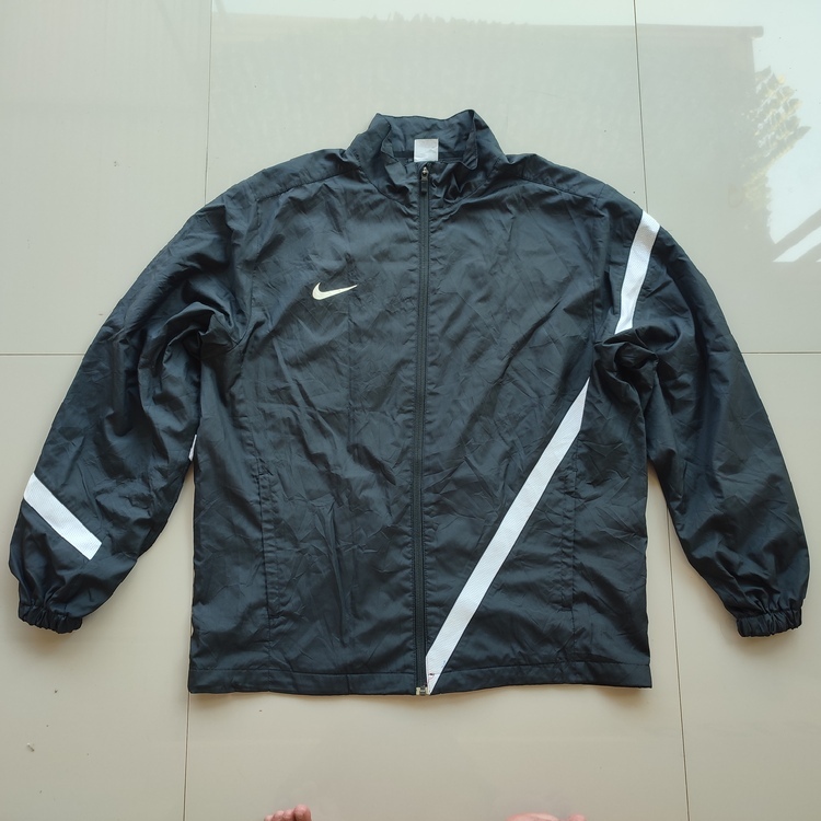 2. Jacket Outdoor Casual Nike Size tag XL - Pakaian Gunung Lapangan Running Olahraga