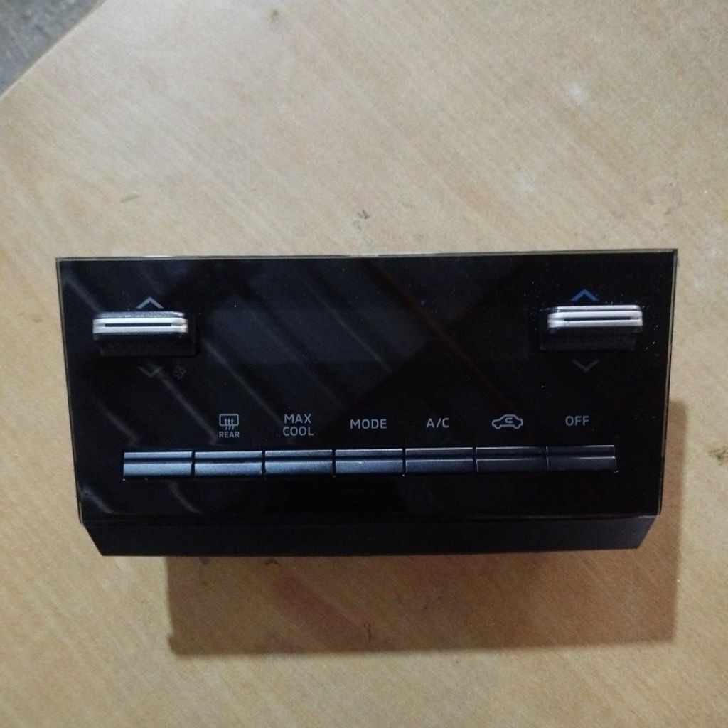 tombol digital ac panel ac digital xpander original