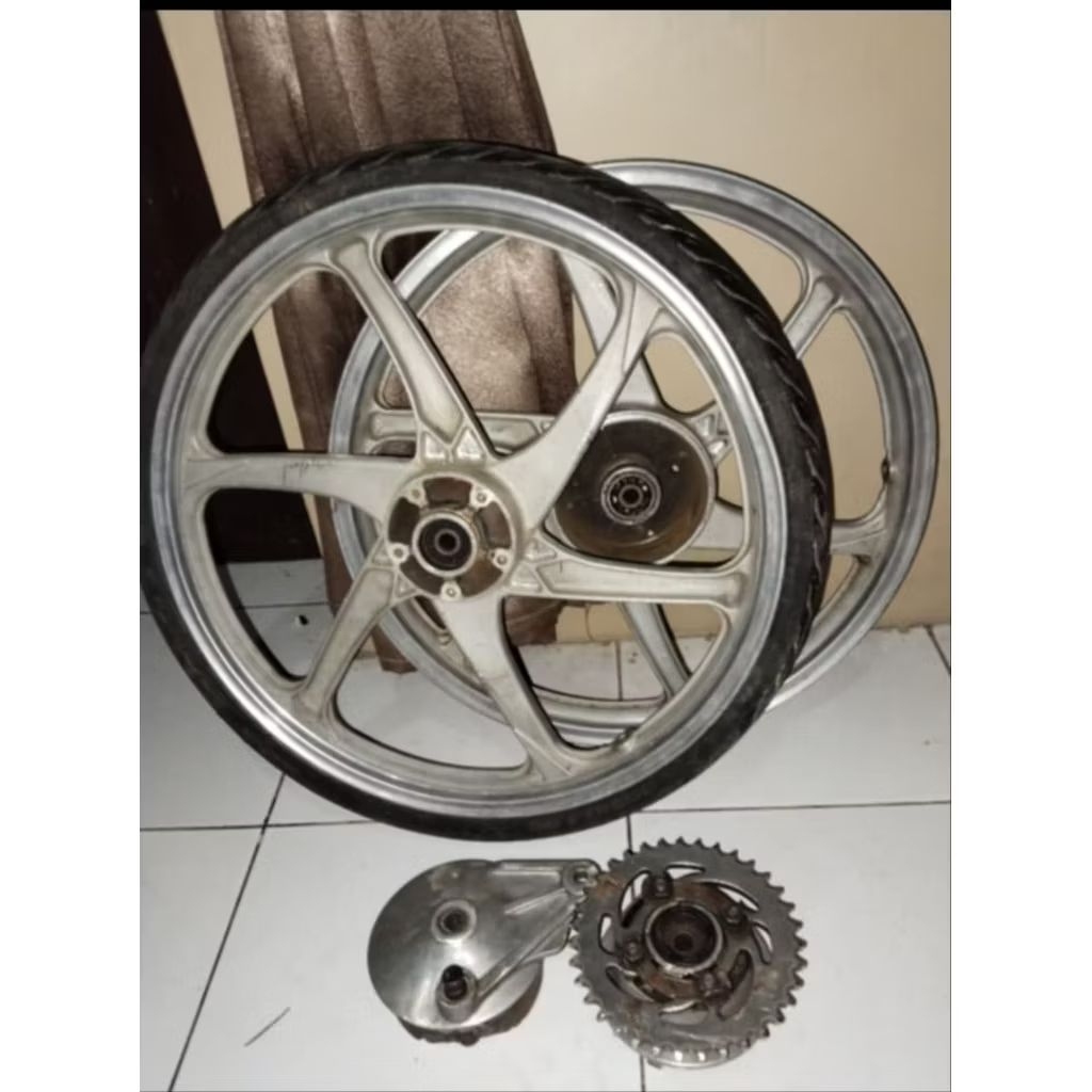 Velg Yamaha Jupiter 5tp lama / Jupiter old / force / F1zr / vega / mocin lepasan motor