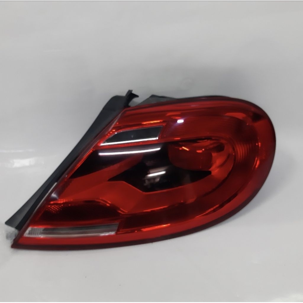 lampu belakang VW Beetle  2012-2016.