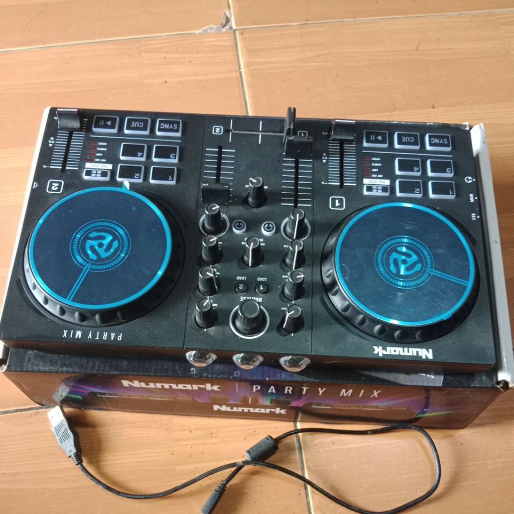 Jual Rugi Numark Party Mix like new second