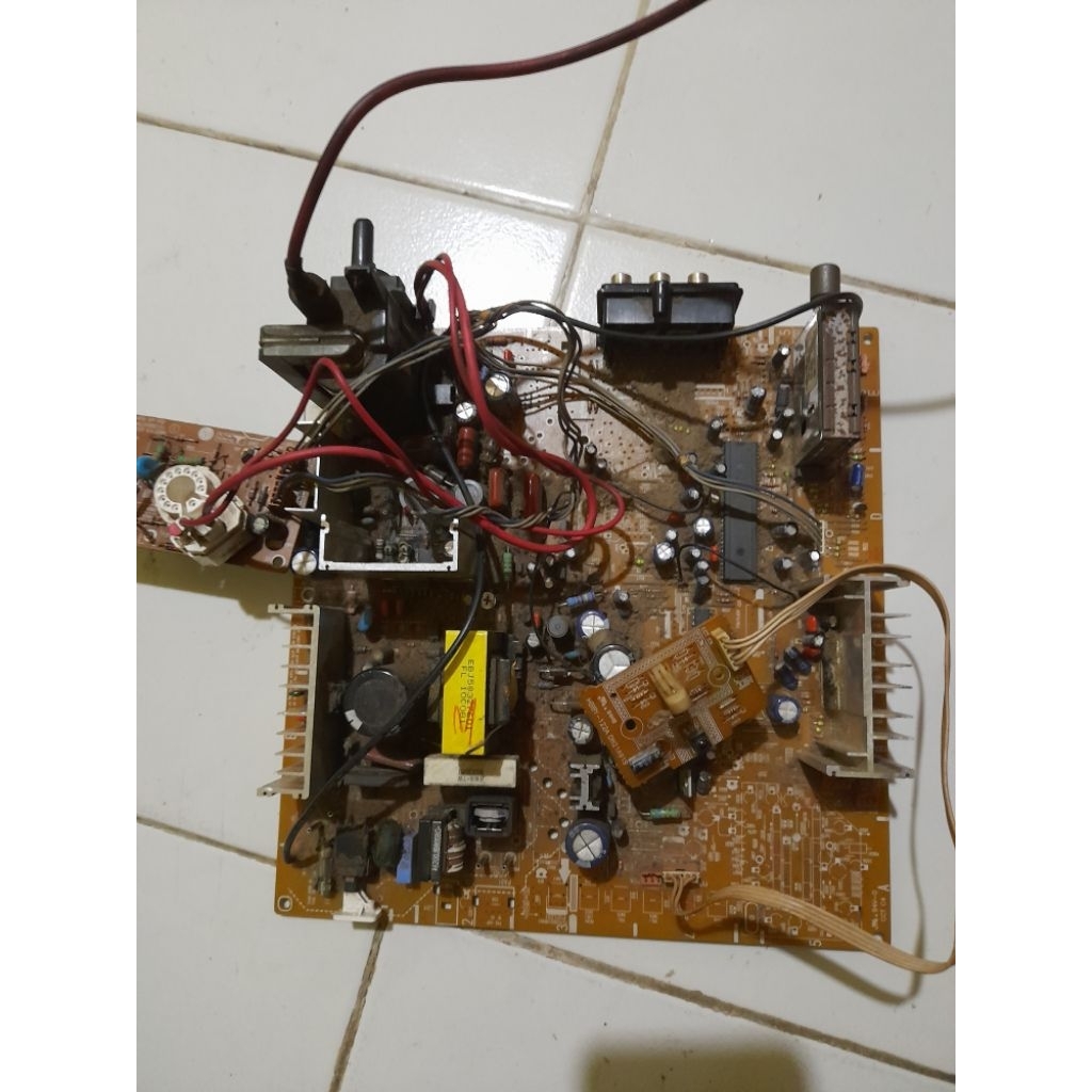 MESIN TV TABUNG LG SLIM 2Iin normal