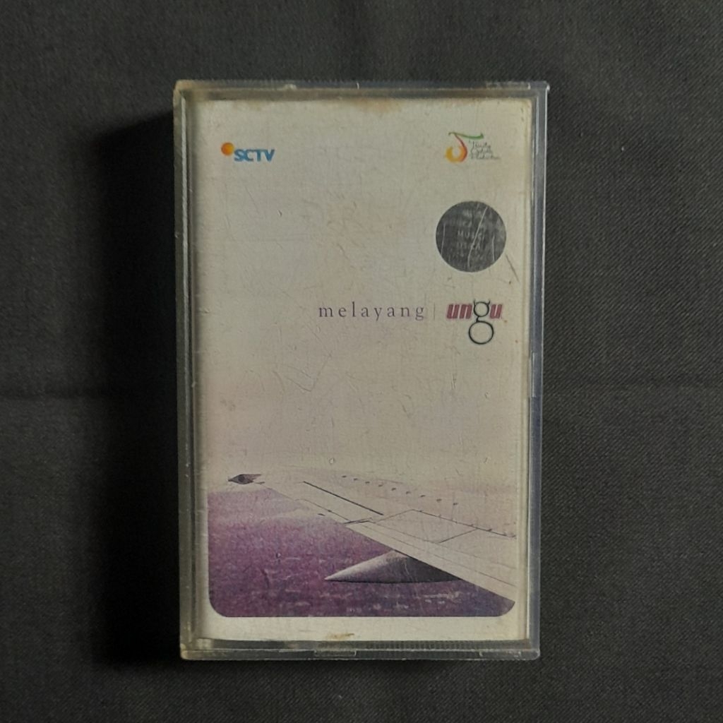 Kaset Ungu - Melayang