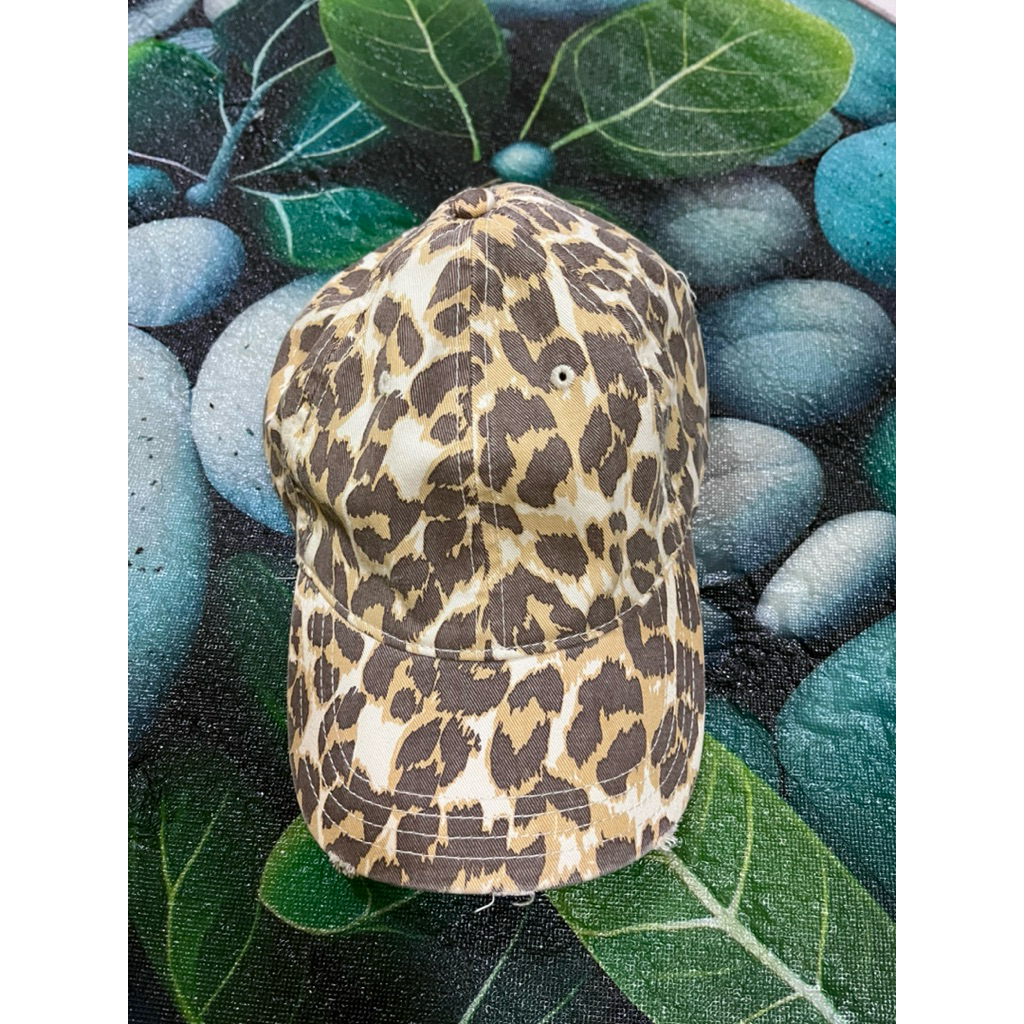 Topi Motif Leopard
