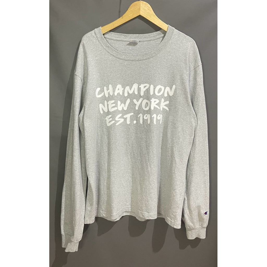 Preloved crewneck champion