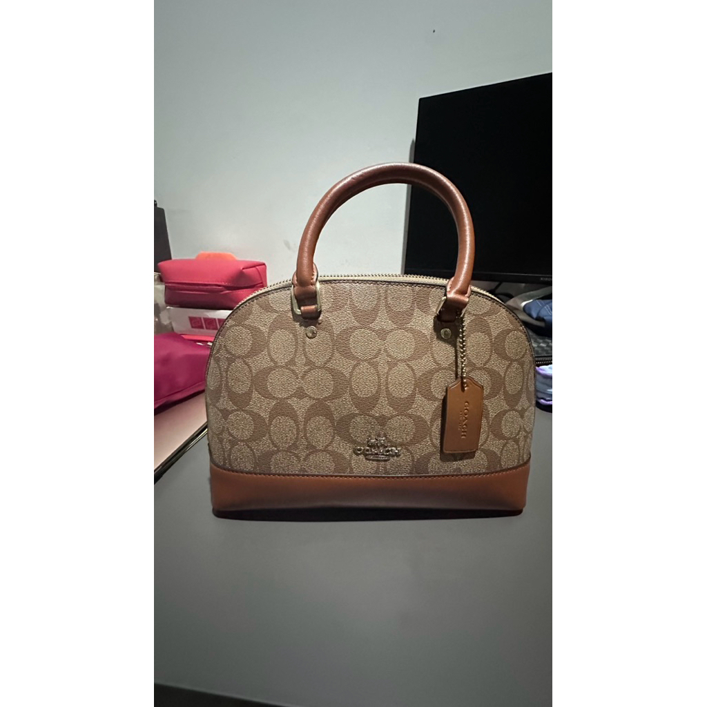 sling bag alma coach