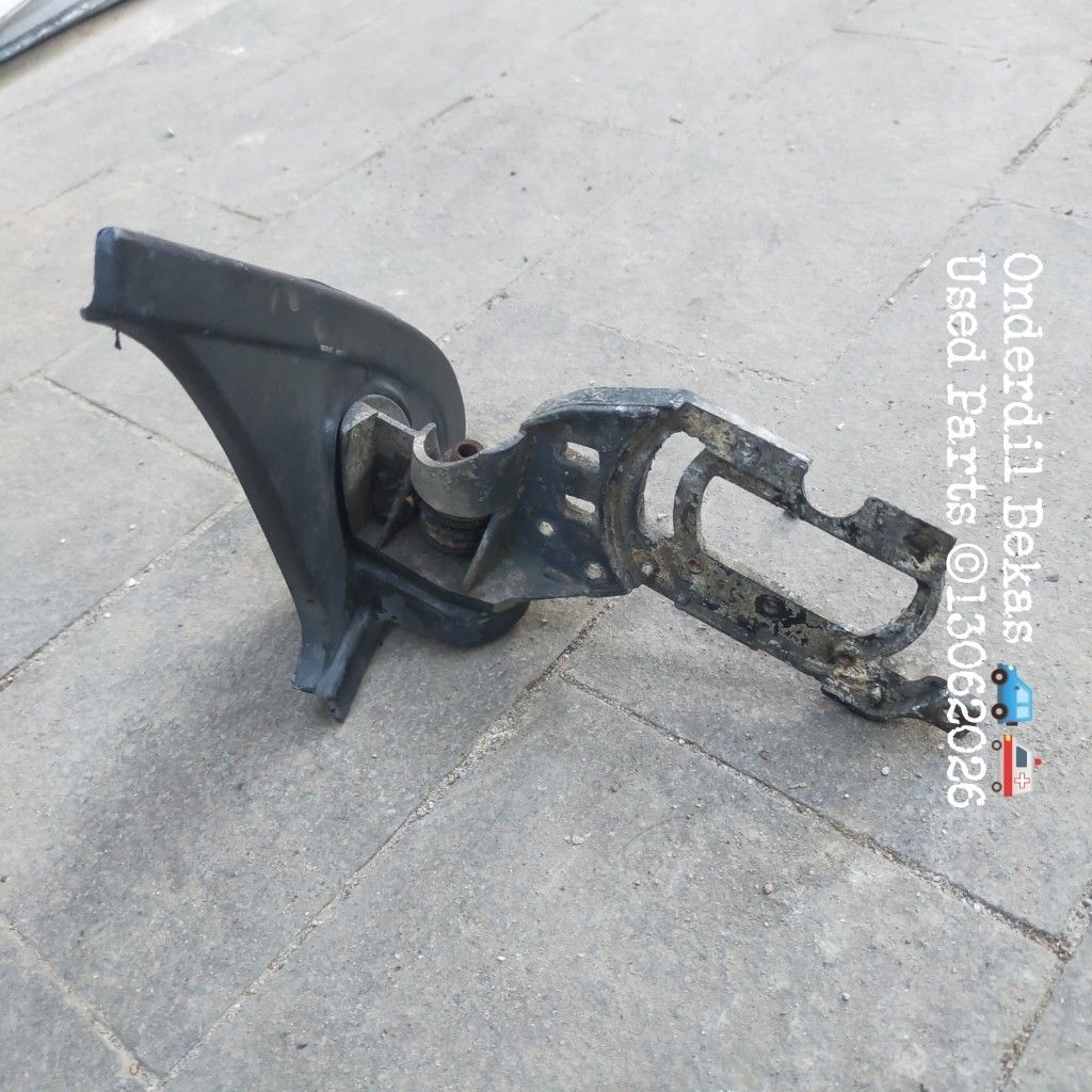 tangkai gagang spion kanan Daihatsu charade classy