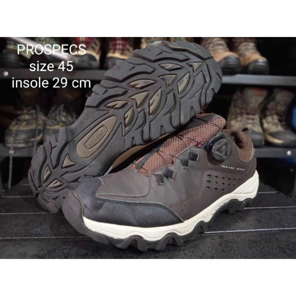 sepatu outdoor BOA system PROSPECS size 45