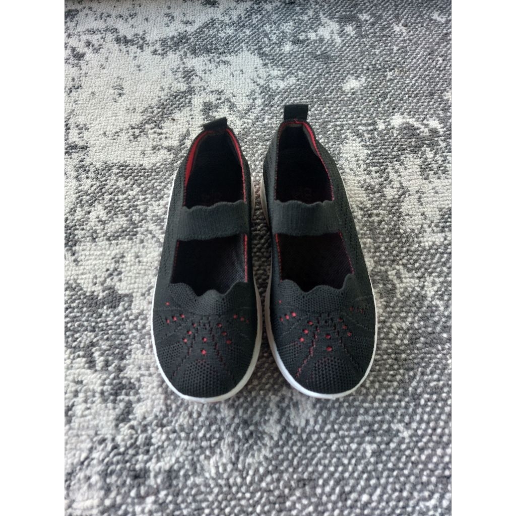Sepatu Knitted Collin