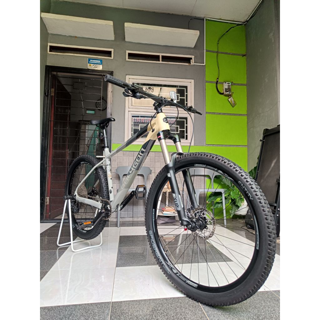 POLYGON XTRADA 6 (M.27,5) UPGRADE (bekas)