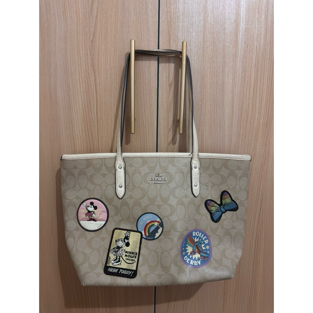 Tas Tangan Coach F58292 Putih dengan Desain Elegan dan Praktis