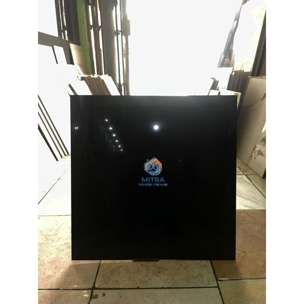 Granite Lantai 60x60 Hitam Polos Full Body | Vastania | Glossy