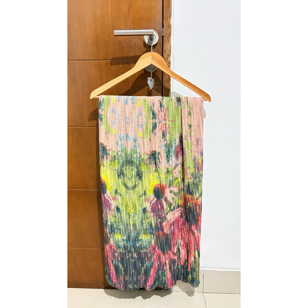 pleatssi krose preloved