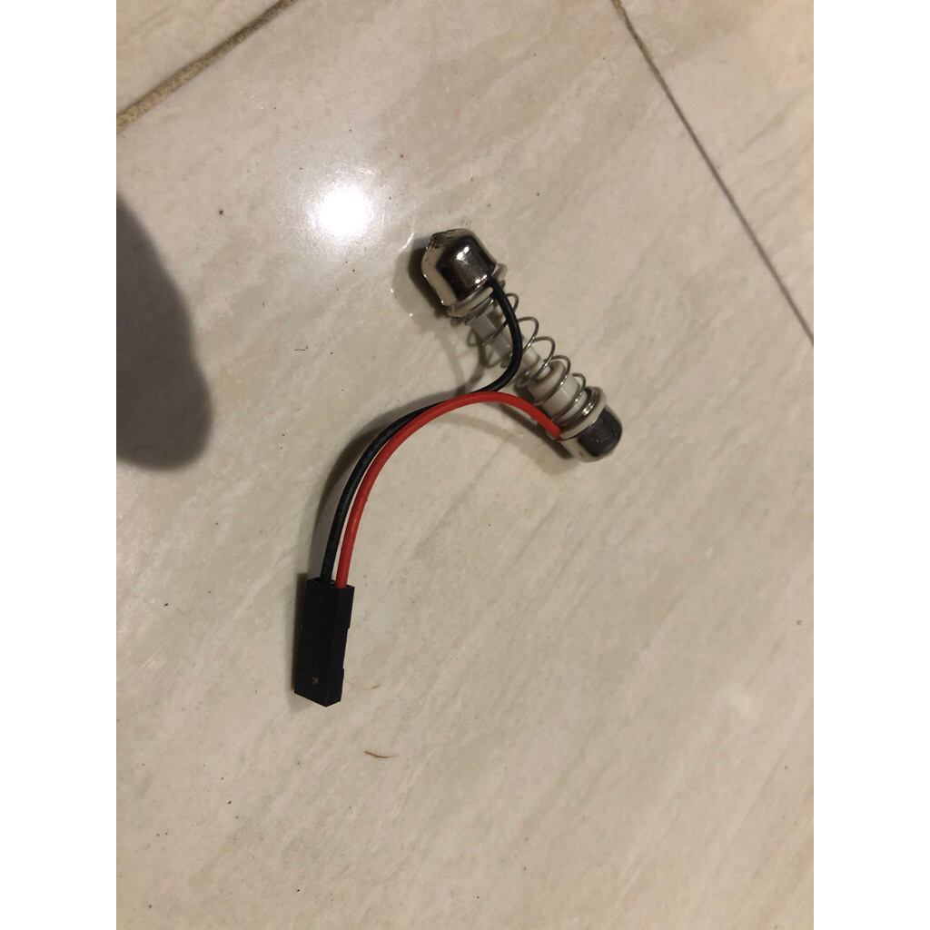 soket lampu plafon mobil