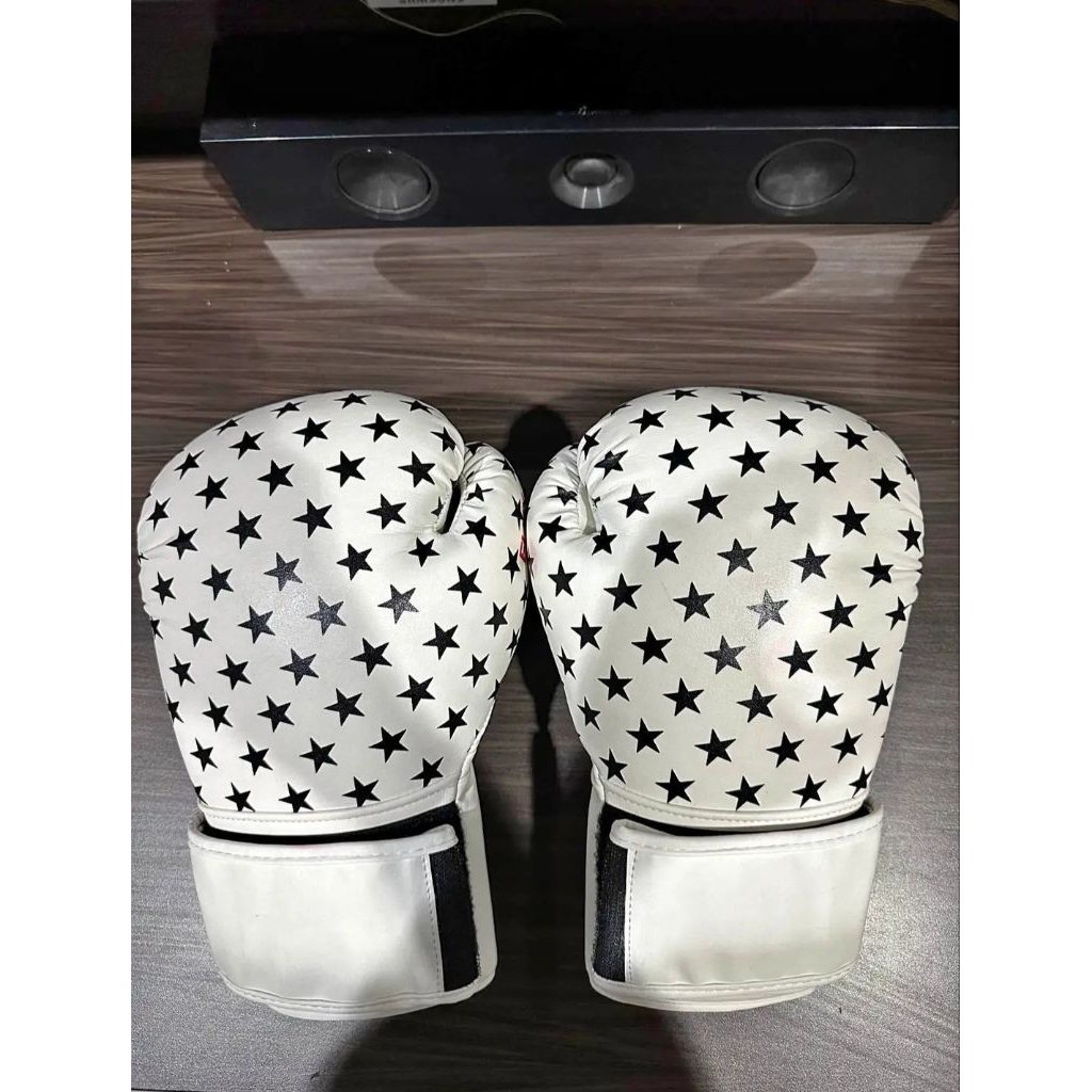 Glove Sarung Tinju Hawkeye X Buru Studio Limited Edition